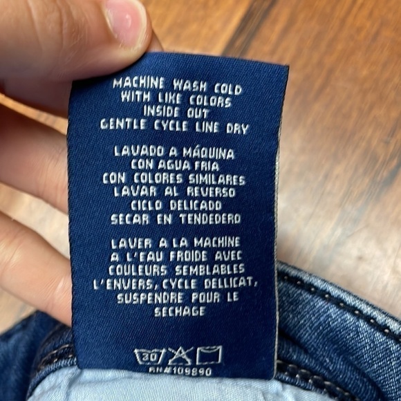 Seven7 women’s Capri blue jeans - Picture 5 of 6